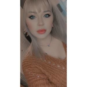 Meet your Posher, Christina